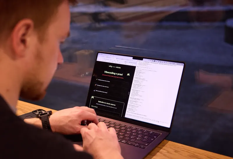 Vibecoding online kurz - tvorba webu s AI nástroji